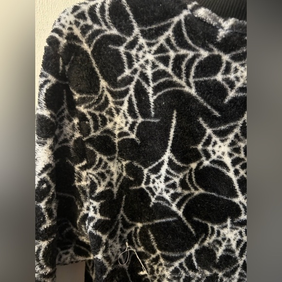 Ardene Spider-Web Print Fleece Onesie in Black, Size Women’s Medium - Picture 3 of 4